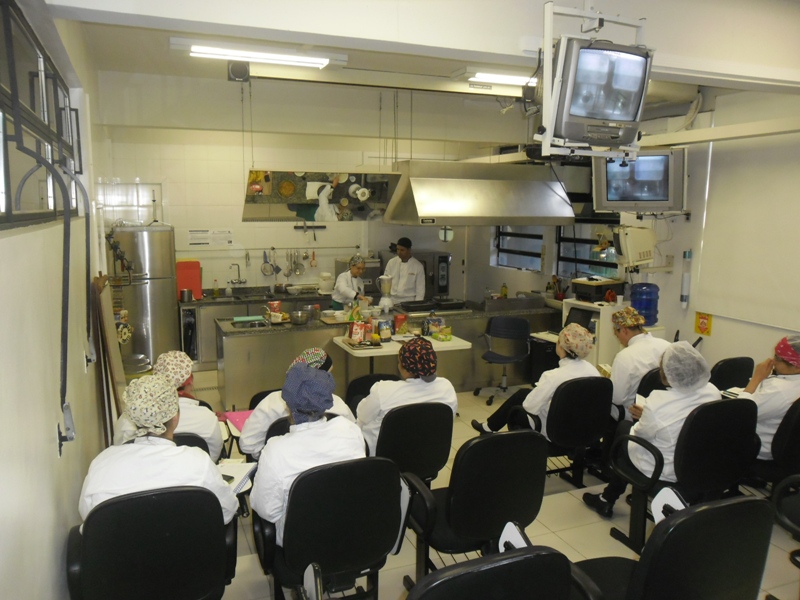 Participaram alunos da disciplina de Ingredientes e insumos I