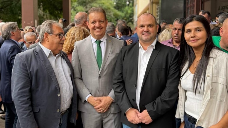 Cláudio Cava, Edivilson Brum, Eduardo Bonotto e Flávia Tomita