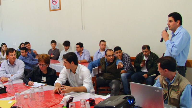 20140804103930reuniao-quarai.jpg