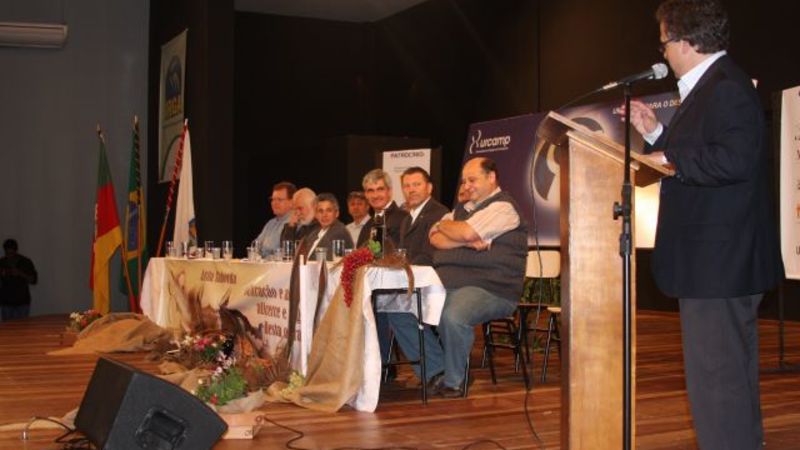 1318954723congrega.jpg